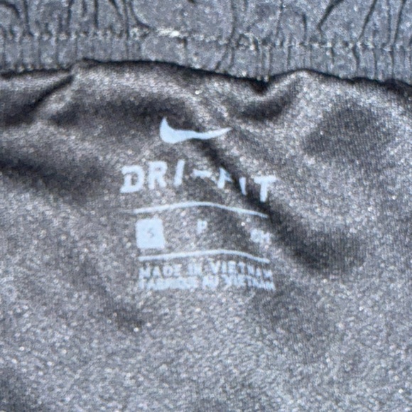 Nike Women's Black Athletic Shorts - Picture 2 of 3